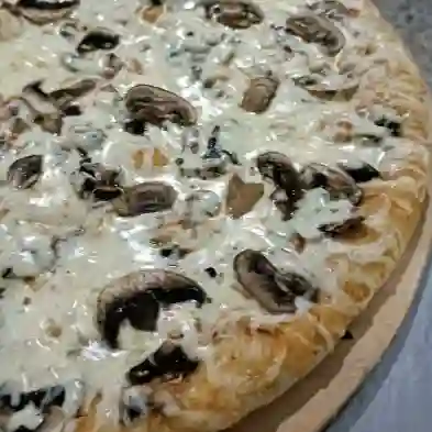 Pizza Personal Pollo Champiñones