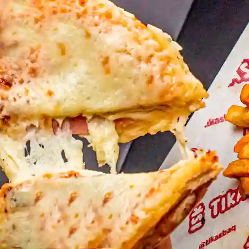 Sándwich de Jamón y Queso Especial