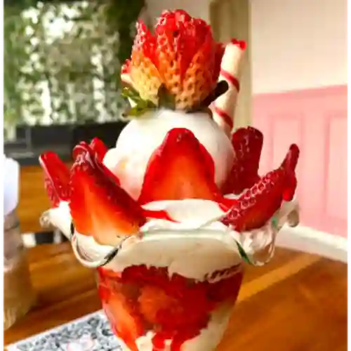 Fresas con Crema y Helado