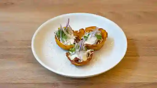 Canastas de Plátano con Chicharrón