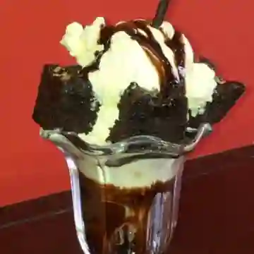 Brownie con Helado