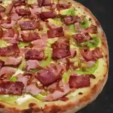 Pizza Mediana Lomo Alfredo