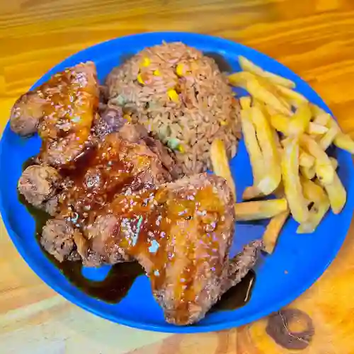 Wok con Arroz + Alita + Papas Fritas