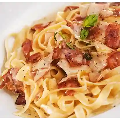Pasta carbonara queso parmesano