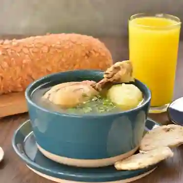 Caldo de Pollo