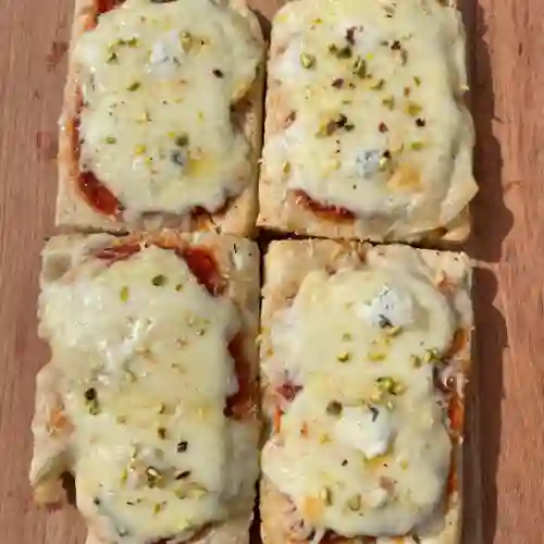 Cuatro Quesos (4 Porciones)