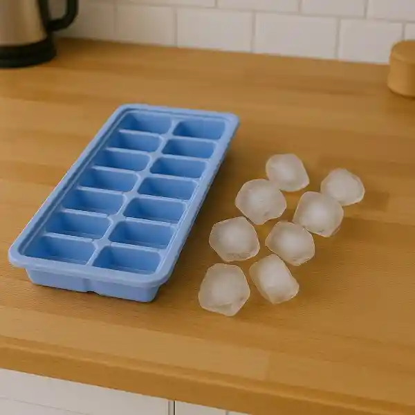 Molde Para Cubos de Hielo Stitch Dinner Party Miniso