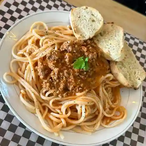 Espaguetis a la Boloñesa