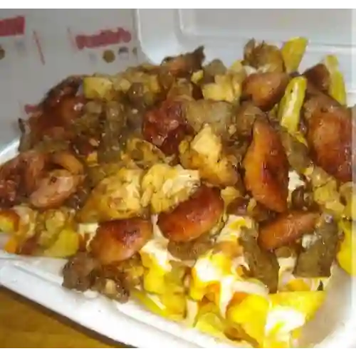 Salchipapa Mixta Personal