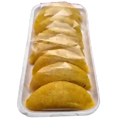 Empanadas de maiz full pollo x 8 unds