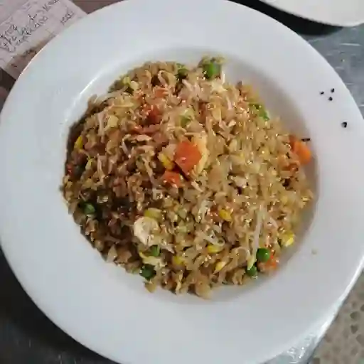 Arroz yakimeshi