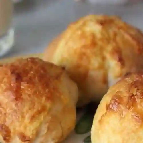 Mogollas de Queso Paquete por 8