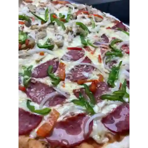 Pizza Mediana de Salami