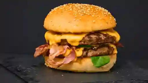 Hamburguesa Doble Carne + Bebida