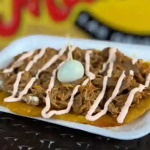 Patacón con Carne