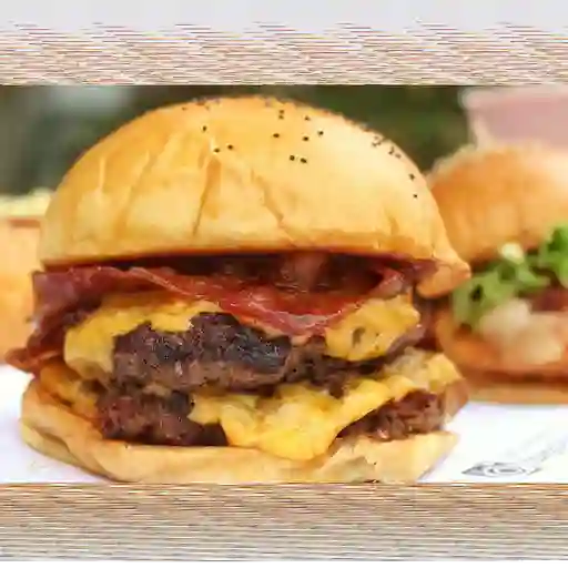 Combo hamburguesa doble chedar