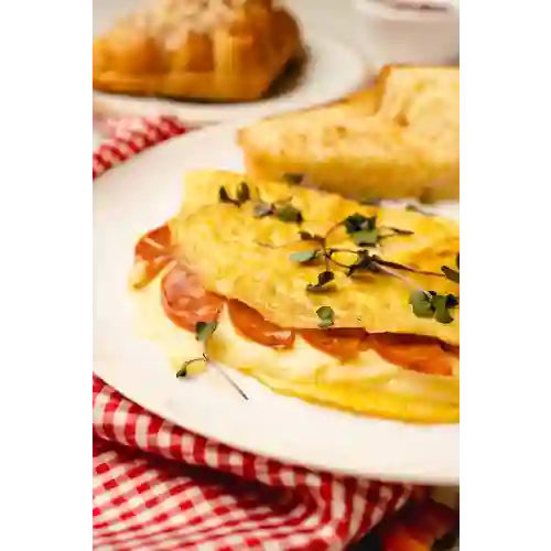 Porción de Torta de Amapola y Crema de Queso