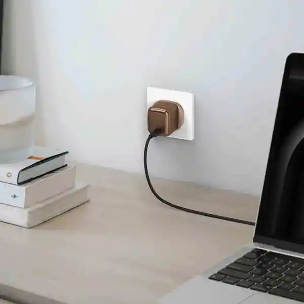 Momax Cargador Tipo C 65Watts Carga Rápida