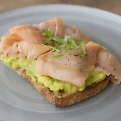Tostada de salmon ahumado