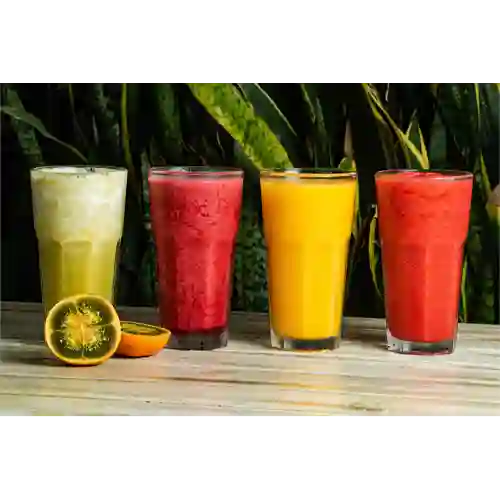 Jugos Naturales en Agua