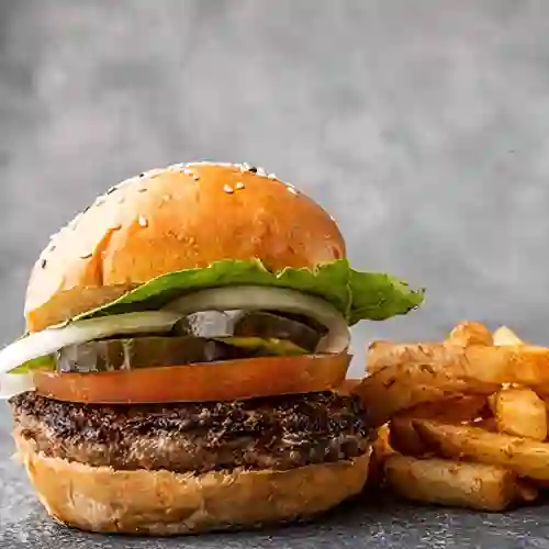 Classic American Burger + Papas