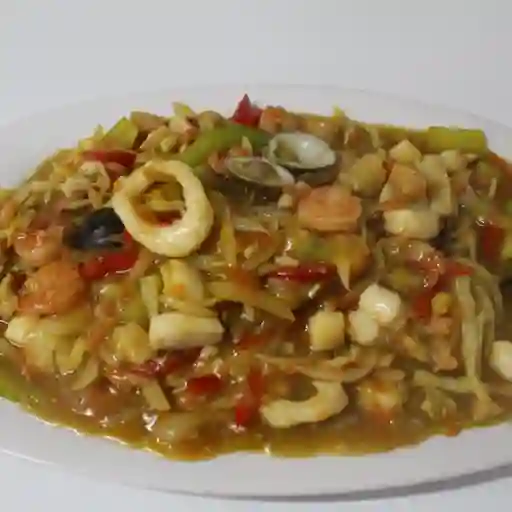 Chow Mein con Mariscos