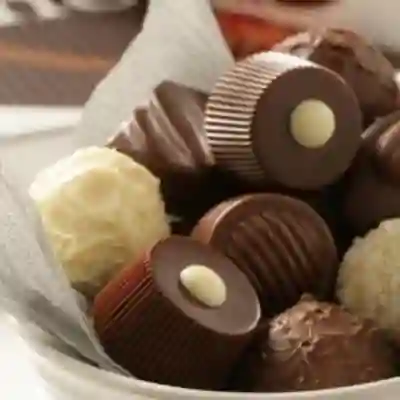 Bombones de chocolates rellenos mediano