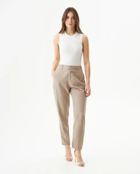 Pantalón Essential Café Desierto Claro Talla 5 Chevignon
