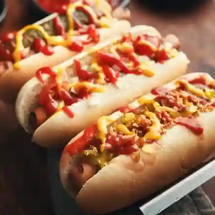 Hot dog clásico americano