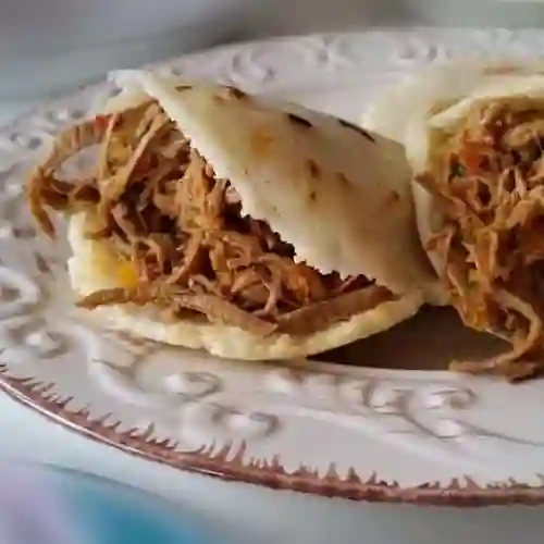 Arepa Rellena de Carne