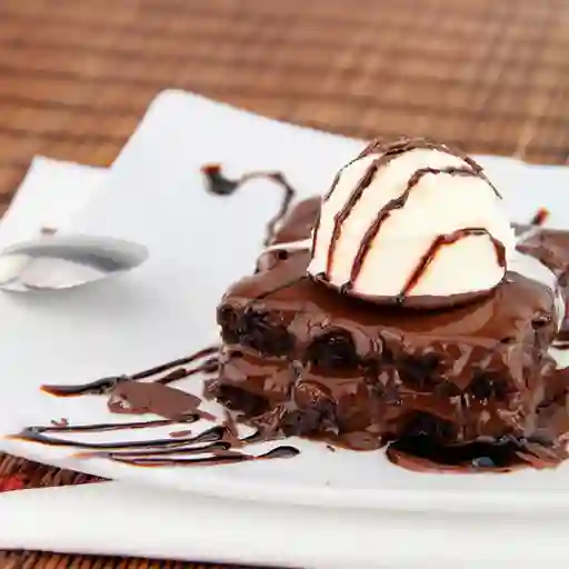 Brownie con Helado