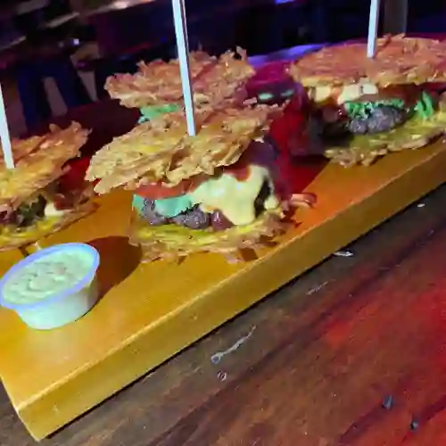 Mini Hamburguesas con Patacón Rayado