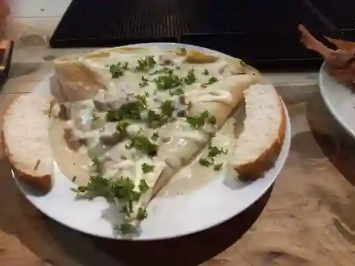 Pollo con Champiñones