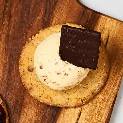 Galleta Engallada con Helado