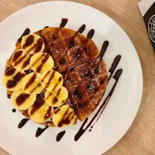 Waffle Banano + Chocolate Hersheys