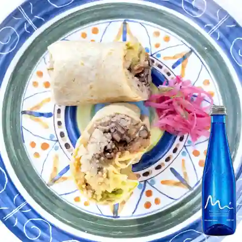 Combo Burrito Birria de Res + Agua Manantial Sin Gas
