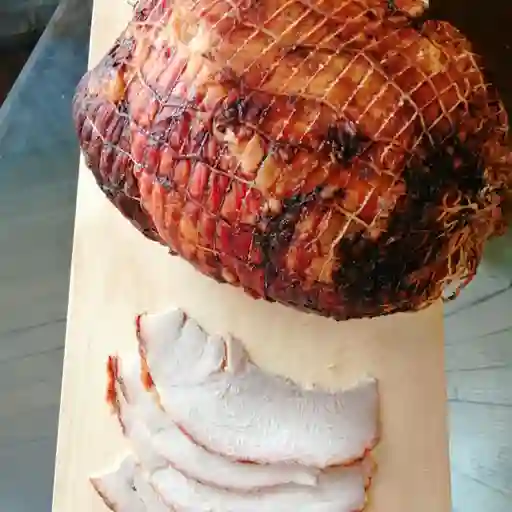 Pernil de Cerdo Al Horno Lb.