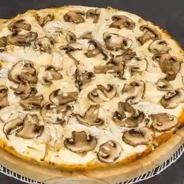 Pizza Mediana Pollo con Champiñones