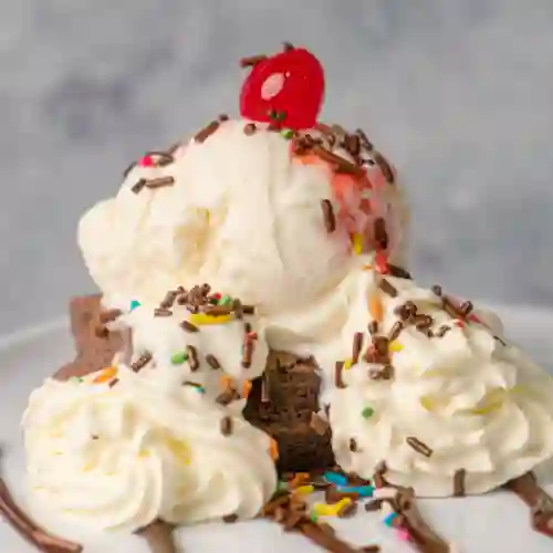 Brownie con Helado