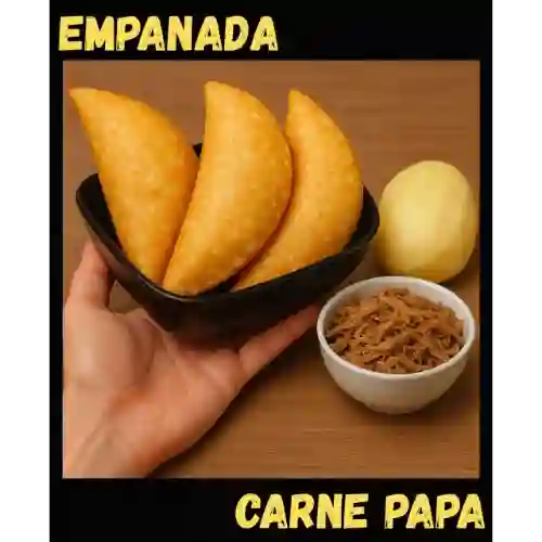 Empanada Carne con Papa
