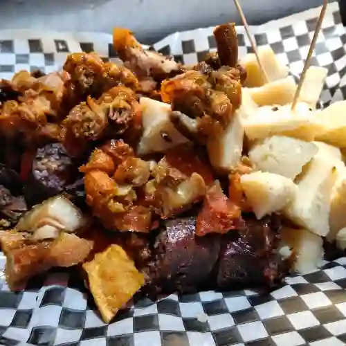 Picada Bofe, Chinchurria, Chicharrón