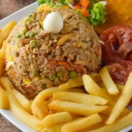 Arroz con alitas bbq