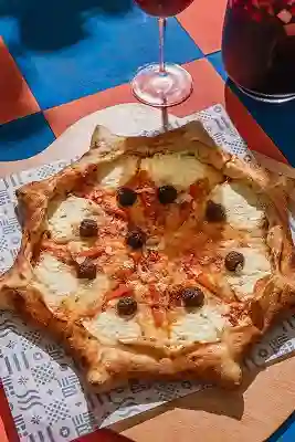 Pizza Bolonia