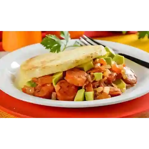 Arepa con Chorizo+gaseosa 250ml