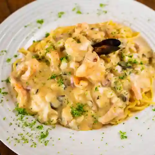 Pasta Frutii Di Mare