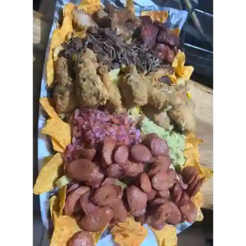 Salchipapa la Sensación Del Bloque 4 a 6 Personas