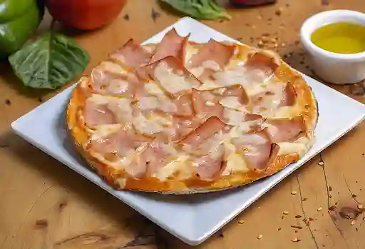 Pizza Jamón y Queso