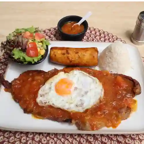 Bisteck a Caballo Gratis Sopa y Limonada