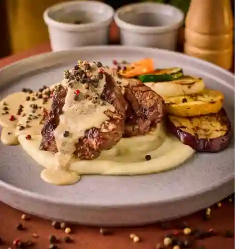 Medallones de Lomo Fino en Salsa