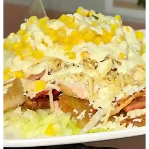 Patacón con Pollo Gratinado